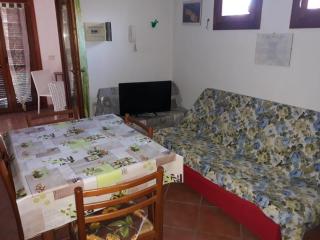 AIRPORT-GARDEN-SHUTTLE TILL NIGHT-POOL-AIRCOND-WIFI-WASH MACHiNE - 7