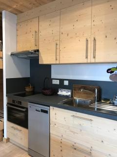 Ambrunes 9 - Grand studio rénové dans le centre de Châtel - 5