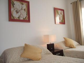 Casa Tedi, Alto do Perogil, Tavira - 3 Bedroom, 3 Bathroom villa, large Pool, exquisite Gardens & Air-conditioning - Tavira - 1