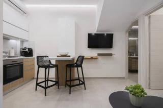 Peris 5 with Yard steps to Bus St & Old Town - Chania - 0