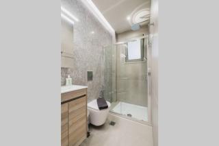 Peris 5 with Yard steps to Bus St & Old Town - Chania - 7