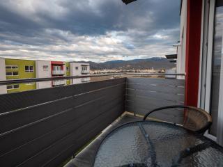 Avantgarden King Apart - 1