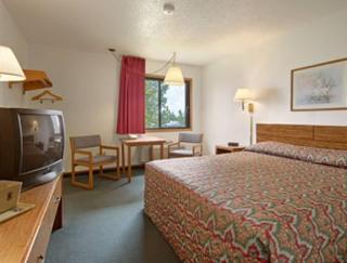 Super 8 by Wyndham Webster City IA - Webster City - 6
