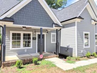 Spacious deluxe house for you, your family and friends - Charlotte - 0