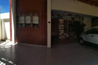 Casa amplia y céntrica para 2-6 personas. Cochera. - San Juan - 0