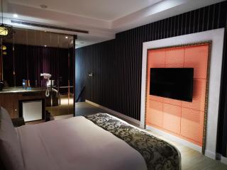 Love Story Motel - 3