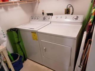 Sunshine Escape Steps to the Beach Family & Friends Welcome! - 3