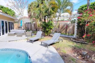 Stunning 4 Bedrooms House with Pool 6mins to Ocean - Fort Lauderdale - 2