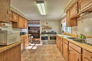 Serene Saxton Lodge 7 Mi to Lake Raystown! - Barnettstown - 3