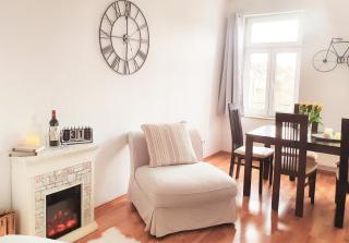 Stilvolles Apartment mit 2 Schlafzimmern & Balkon - nahe Flughafen, Porsche und Messe - 8