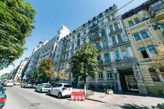 Luxury beatiful apartment on Pyshkinska street - Kiev - 5