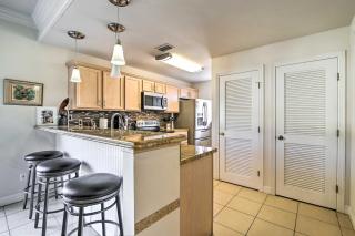 South Padre Island Condo with Pool Access and Balcony! - South Padre Island - 8