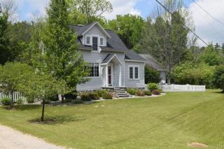M22 Shores On WEST GRAND TRAVERSE BAY - Traverse City - 0