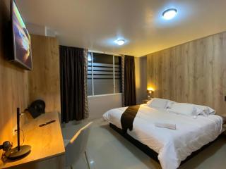 Hotel Wampushkar - Zamora - 0