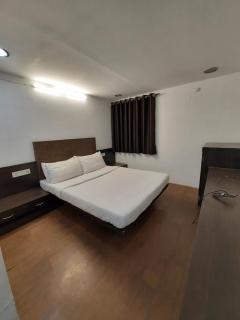 Hotel Grand Suites - Indore - 3
