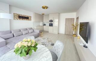 New Luxury City centre apartment with panoramic view, free parking - Bratislava - 6