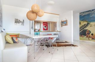 Striking view lavish 2 bedroom apartment with uncapped WIFI, A04 DB - Cape Town - 8