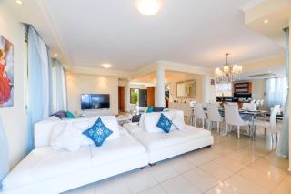 Royal Beachfront Villa - 1