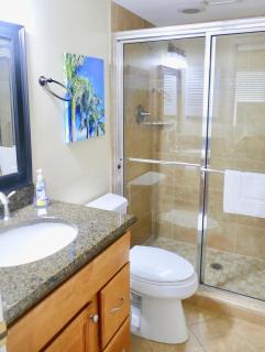 2 Bed South End Beachfront Condo at Popular Seawinds - Marco Island - 8