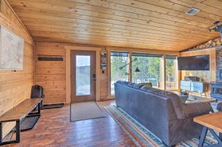 2 Mi to St Marys Glacier Modern Cabin with Hot Tub - Idaho Springs - 5