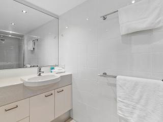 Picture Point Penthouse 11 - Private Rooftop Spa - 6