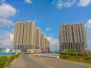 Comfortable 2BR at Meikarta Apartment By Travelio - Bekasi - 3
