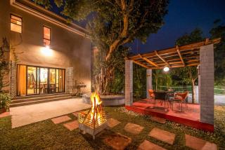 Taruchaya by StayVista with Lawn, Gazebo at Raichak - Kolkata - 0