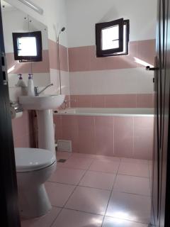 Apartament Cristina cu doua dormitoare & balcon & parcare proprie - Onești - 3