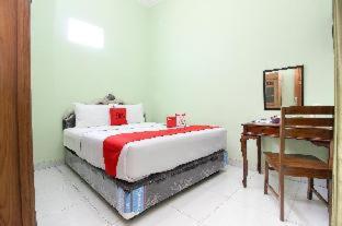 RedDoorz Plus near Taman Sari - 8