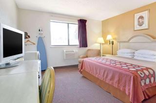 Super 8 by Wyndham Clearwater/St. Petersburg Airport - Clearwater - 1