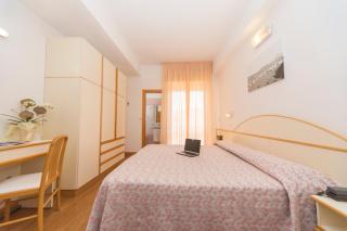 Hotel Silvia - 4