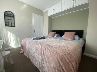 By Buildersbeds - Hill House 3 Bedrooms - Romford - 2