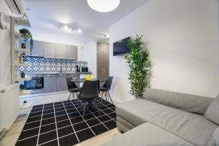 Trendy Apartment near City Center - Oradea - 2