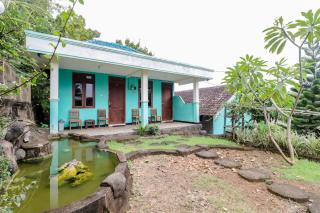 Rock Garden Homestay & Resto - Tepus - 2