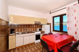 D large apt with big terrace next to the beach - Trogir - 4