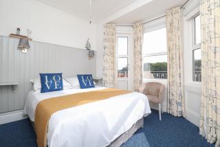 The New England - Eastbourne - 4