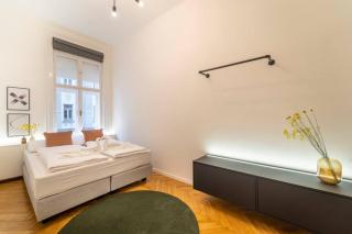 josef's home I Pink Flamingo I Deluxe Suite - Vienna - 1