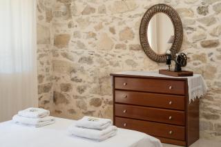 Zeus Traditional House - 2