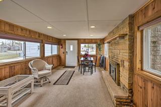 Peaceful Lakefront Houghton Lake Property with Patio - Houghton Lake - 2