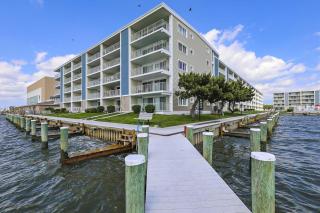 Thunder Island Condos - 4