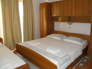 Apartments and rooms by the sea Supetarska Draga - Gornja, Rab - 11579 - 2