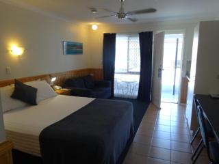 Twin Towns Motel - 8