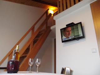 Classic attic apartment - Supetarska Draga - 9