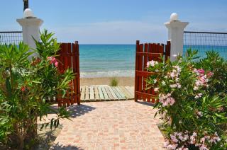 Beachfront Vacation Home "EFTICHIA" - Agios Gordios - 0