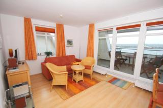 hafennahe Ferienwohnung mit Balkon und Meerblick - Hafenhäuser Wiek Wohnung 13 - Wiek auf Rügen - 2