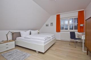strandnahe Ferienwohnung mit schönem Garten - Ferienhaus Gisela FeWo Vilmblick - Neuendorf - 3
