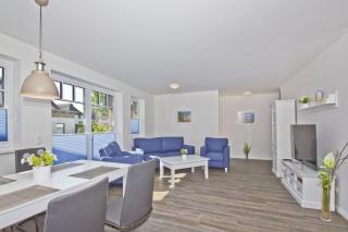 gemütliche Ferienwohnung mit Terrasse und Garten - Ferienhaus Zaunkönig FeWo EG - Groß Zicker - 1