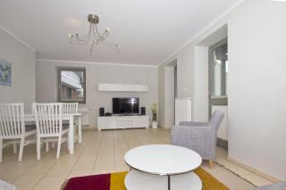 Balkon mit Meerblick, ruhige Lage - Ferienhaus Distelfink FeWo 02 - Groß Zicker - 1