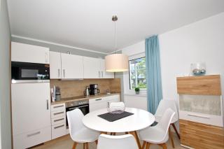 strandnahe FeWo mit Terrasse, gratis Nutzung vom AHOI Erlebnisbad und Sauna in Sellin - Rex Rugia FeWo 11-3 - 1