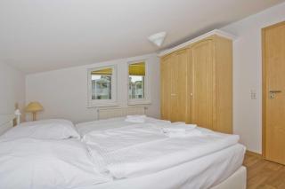 mit Meerblick und Balkon, gratis Nutzung vom AHOI Erlebnisbad und Sauna in Sellin - Meeresblick FeWo 16 - Göhren - 3